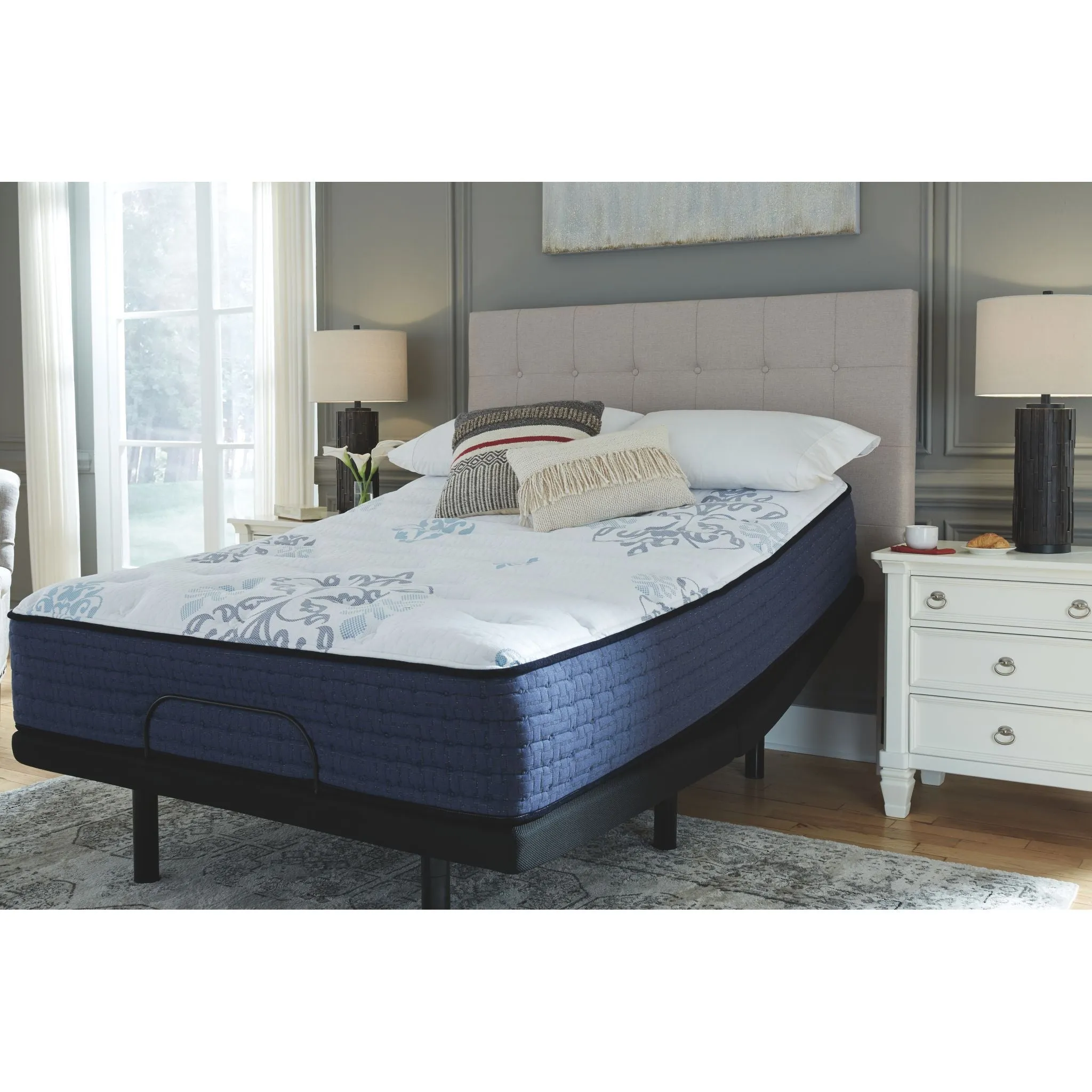 Ashley Sleep Bonita Springs Innerspring 15.5 inch Mattress In A Box